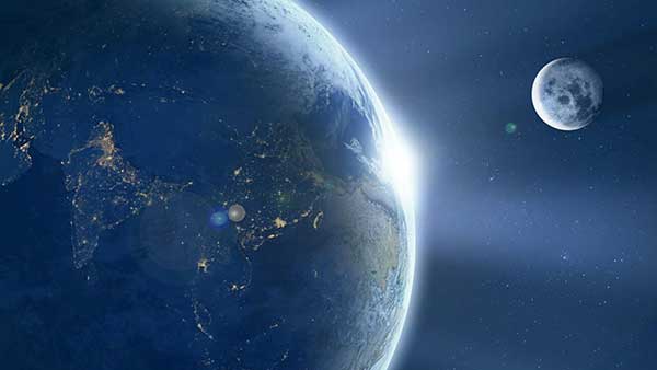 La Luna se aleja ¿qué podemos hacer para evitar riesgos futuros? La Luna se aleja