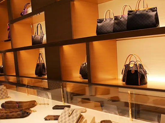 Mejores tiendas en USA para comprar bolsas de mujer