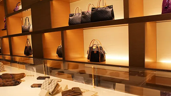 Mejores tiendas en USA para comprar bolsas de mujer